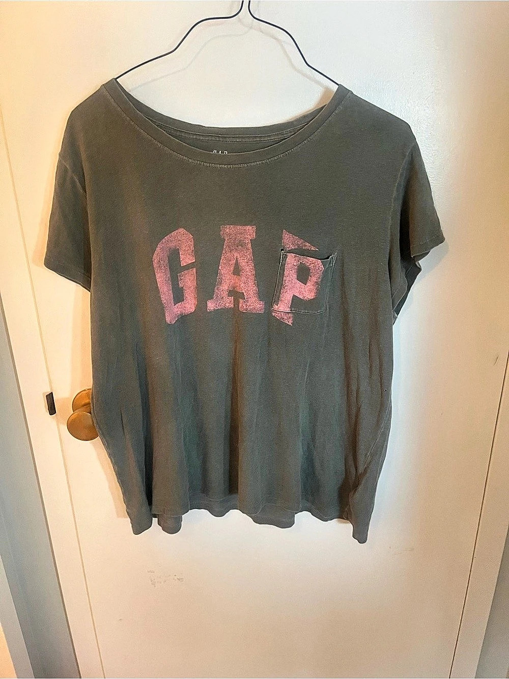 GAP Logo Pocket Tee Graphic Short Sleeve Tee Gray Large